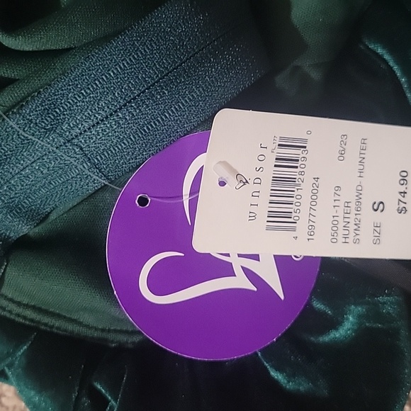 Dress - Picture 2 of 2